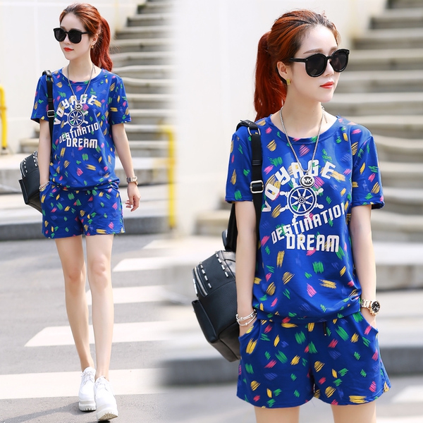 Дамски спортни екипи от тениска с къс ръкав и избор измежду къси панталони или елегантна пола зелени, сини , оранжеви, розови