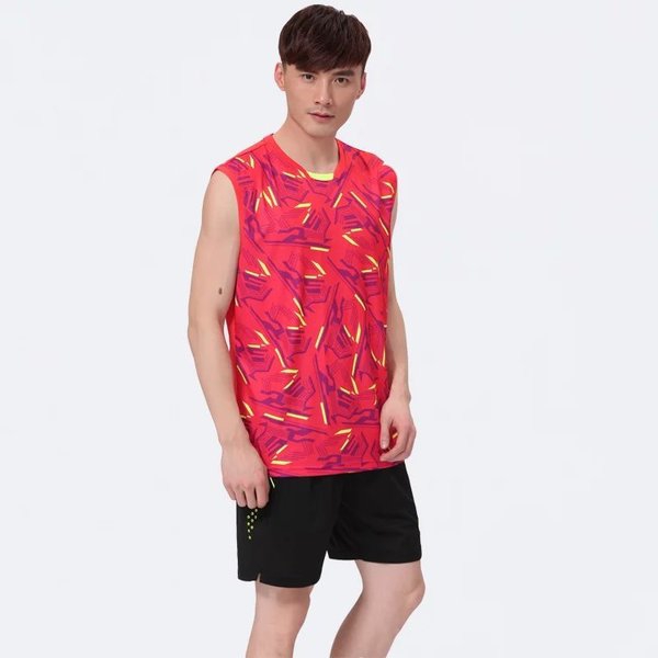 Мъжки спортни екипи бързосъхнещи в девет цвята.