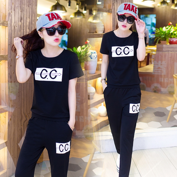 Γυναικείες αθλητικές φόρμες αμάνικο βαμβακερό - μπλούζα με κοντό μανίκι και 7/8 παντελόνια