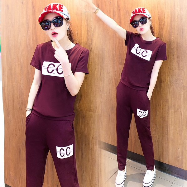 Γυναικείες αθλητικές φόρμες αμάνικο βαμβακερό - μπλούζα με κοντό μανίκι και 7/8 παντελόνια