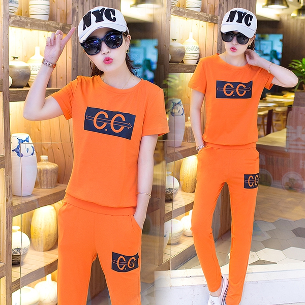 Γυναικείες αθλητικές φόρμες αμάνικο βαμβακερό - μπλούζα με κοντό μανίκι και 7/8 παντελόνια