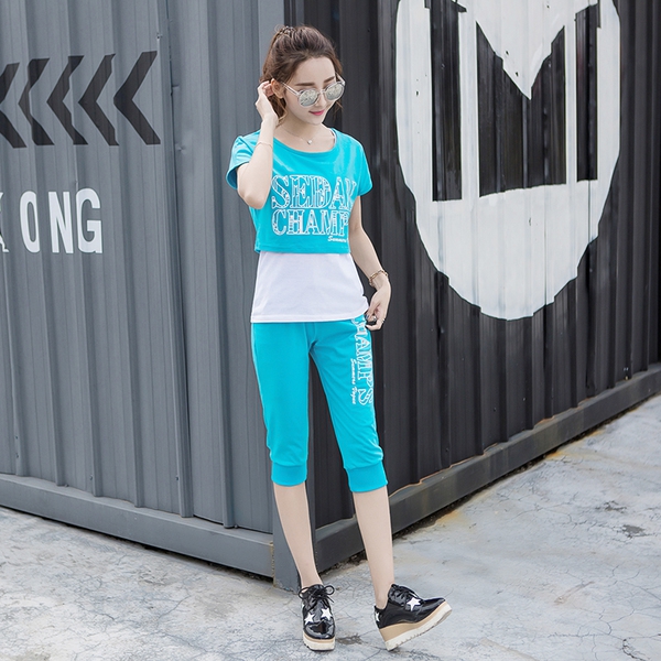 Γυναικείες αθλητικές φόρμες αμάνικο βαμβακερό - μπλούζα με κοντό μανίκι και 7/8 παντελόνια