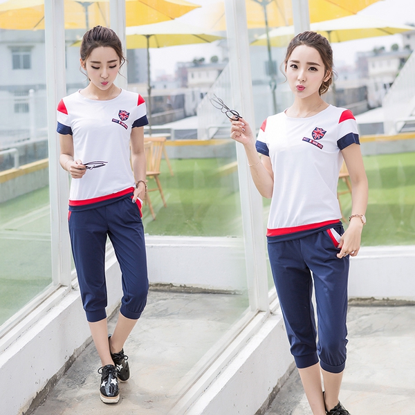 Γυναικείες αθλητικές φόρμες αμάνικο βαμβακερό - μπλούζα με κοντό μανίκι και 7/8 παντελόνια