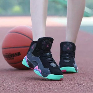 Мъжки и дамски спортни  обувки за баскетбол бели и черни от изкуствена кожа