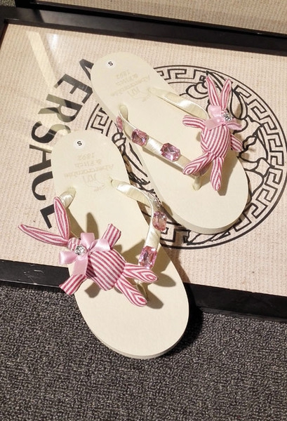 Дамски чехли със зайчета и камъни : в розово и бяло