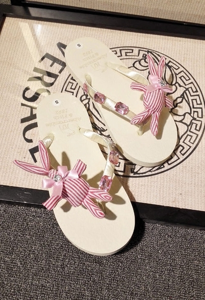 Дамски чехли със зайчета и камъни : в розово и бяло