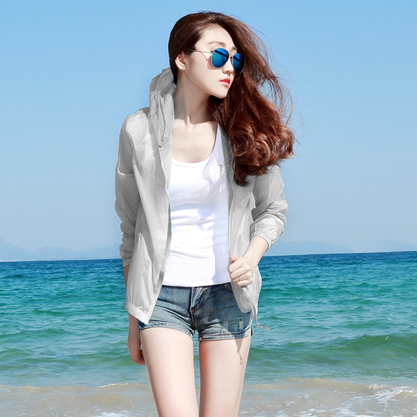 Дамски летни туриситчески дишащи якета с качулка със слънцезащитна функция бели, сиви, зелени, розови с качулки