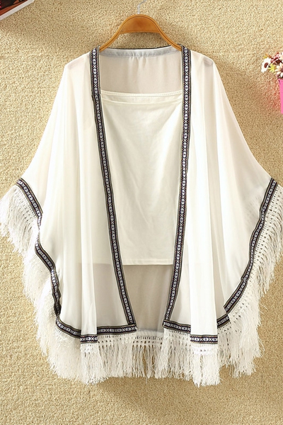 Дамско лятно парео в бял и черен цвят с ресни  за плаж 