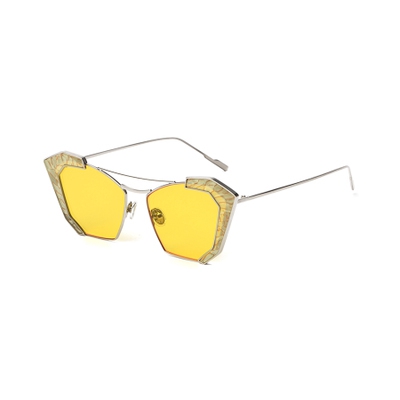 Οι γυναικείες  πολυγωνικά γυαλιά ηλίου - σε ροζ, κίτρινο και ασημί