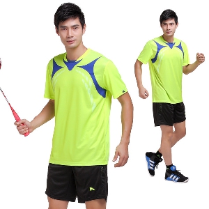 Мъжки спортни тенис и бадмингтон летни екипи от тениска с къс ръкав оранжева, синьозелена, сива и къси панталони