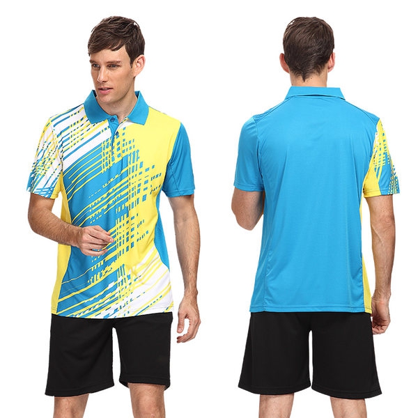 Мъжки спортни екипи в комплект от къса тениска с уникален модел в червен, жълт и син цвят и къси панталони 