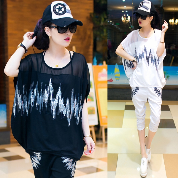 Дамски спортен комплект свободна блуза с къс ръкав и панталони