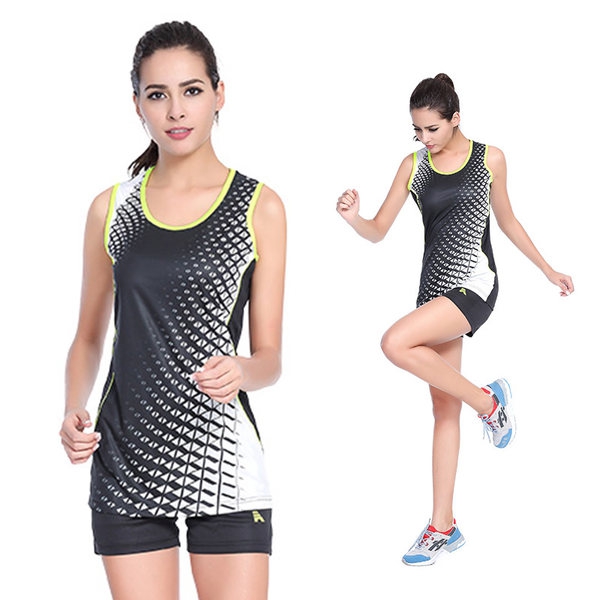 Γυναικεία αθλητικά σύνολα  σορτς και καλοκαιρινά αμάνικα  σε μαύρ, μπλε, κόκκινο χρώμα