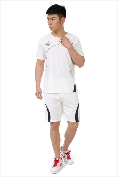 Летни къси мъжки спортни екипи в сив,бял и черен цвят - тениска и шорти