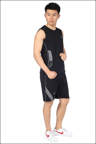 Летни къси мъжки спортни екипи в сив,бял и черен цвят - тениска и шорти