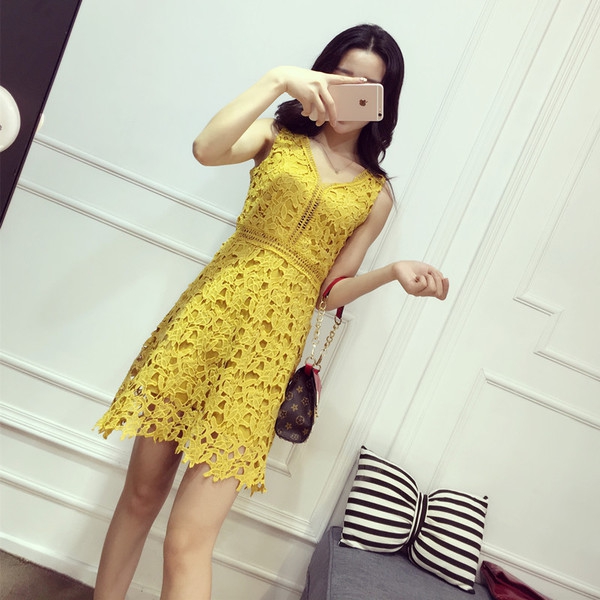 Οι γυναίκες το καλοκαίρι σέξι δαντέλα σύντομο φορέματα με τα εξής χρώματα: λευκό, πράσινο, μαύρο, κίτρινο με V λαιμό κορυφαίο μο