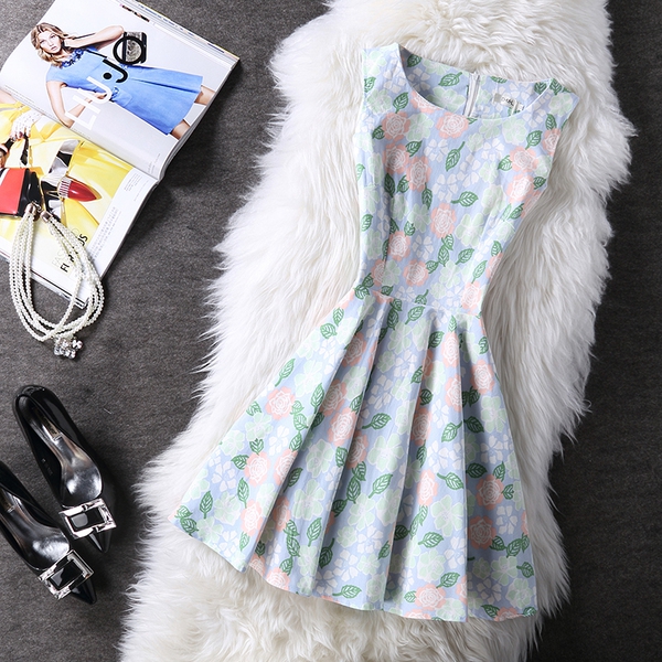 Дамски цветни къси рокли с цветя в 45 различни модела