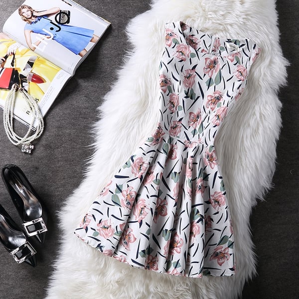 Дамски цветни къси рокли с цветя в 45 различни модела