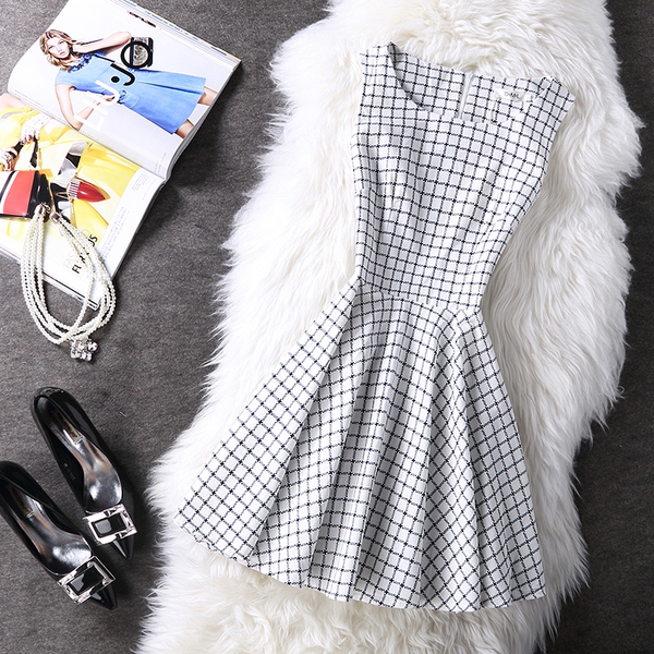 Дамски цветни къси рокли с цветя в 45 различни модела