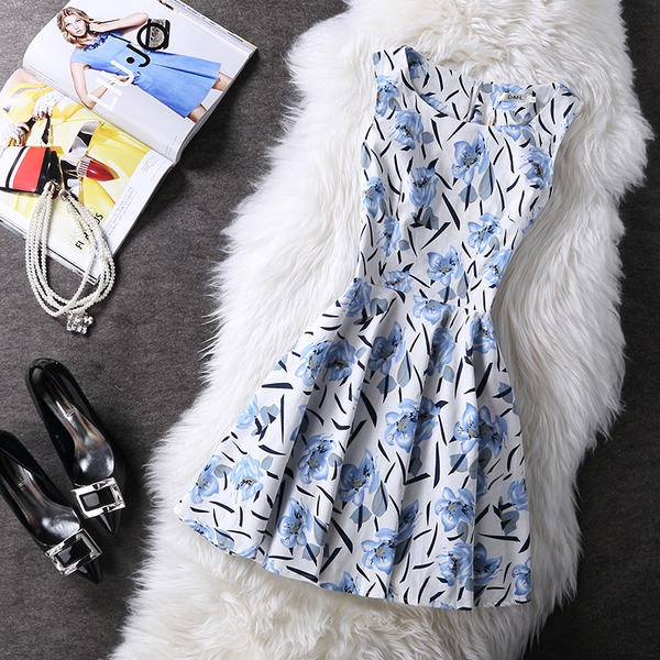 Дамски цветни къси рокли с цветя в 45 различни модела