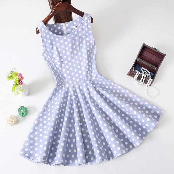 Дамски цветни къси рокли с цветя в 45 различни модела