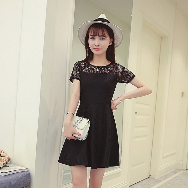 Дамски дантелени къси рокли в син,бял,черен,розов и червен цвят 