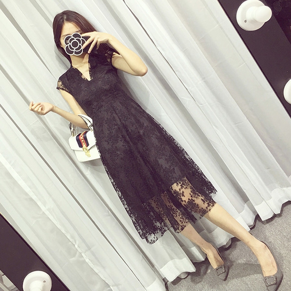 Дамски дантелена лятна рокля с V образно деколте черна, бяла, розова: тип миди с дължина около коляното