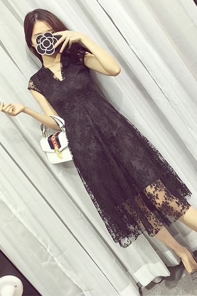 Дамски дантелена лятна рокля с V образно деколте черна, бяла, розова: тип миди с дължина около коляното