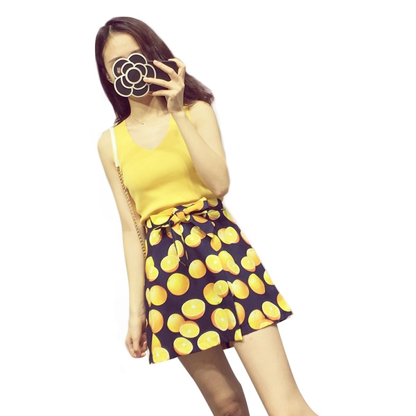Дамски летен комплект от лятна блуза и широка пола с лимони       