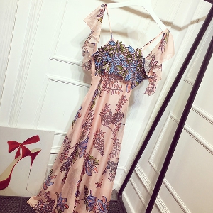 Дамски дълги вечерни рокли с флорални мотиви: оранжеви и розови