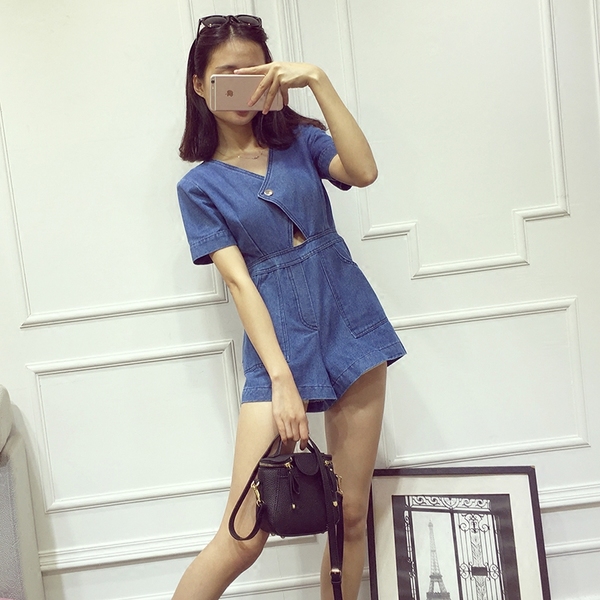 Οι γυναίκες τζιν τζιν φόρμες κοντομάνικα - 1 μοντέλο