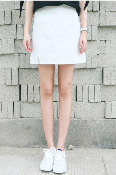 Бяла лятна памучна  пола в три размера 