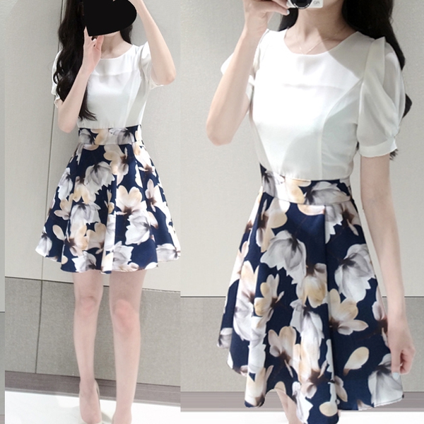 Κυρίες καλοκαίρι σιφόν φόρεμα με floral μοτίβα.