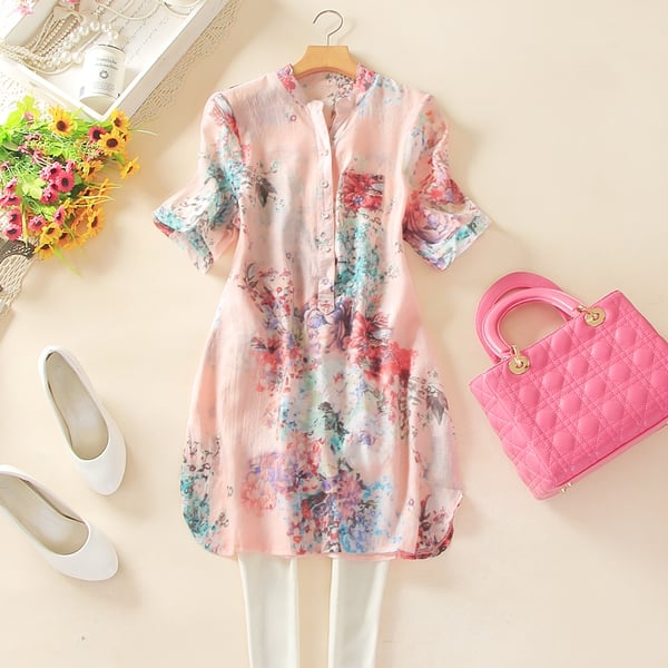 Κυρίες, μεγάλη, επίσημη πουκάμισο λουλούδια για περιπτώσεις ή την καθημερινή ζωή σε ροζ και λευκό - κοντό μανίκι