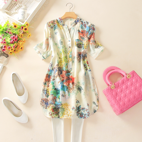 Κυρίες, μεγάλη, επίσημη πουκάμισο λουλούδια για περιπτώσεις ή την καθημερινή ζωή σε ροζ και λευκό - κοντό μανίκι