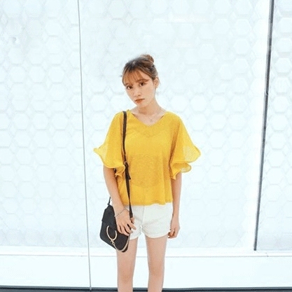 Οι γυναίκες κίτρινο καλοκαίρι τυπικό μέγεθος πουκάμισο