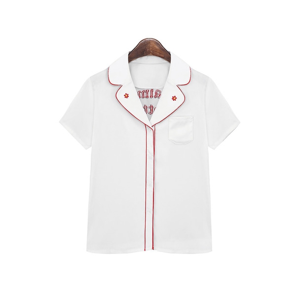 Дамска летна риза с копчета и къси ръкави от полиестър с V образно деколте