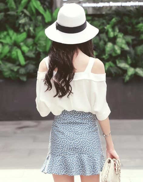 Дамски памучни ризи в бял и розов цвят подходящи за лятото с къси ръкави