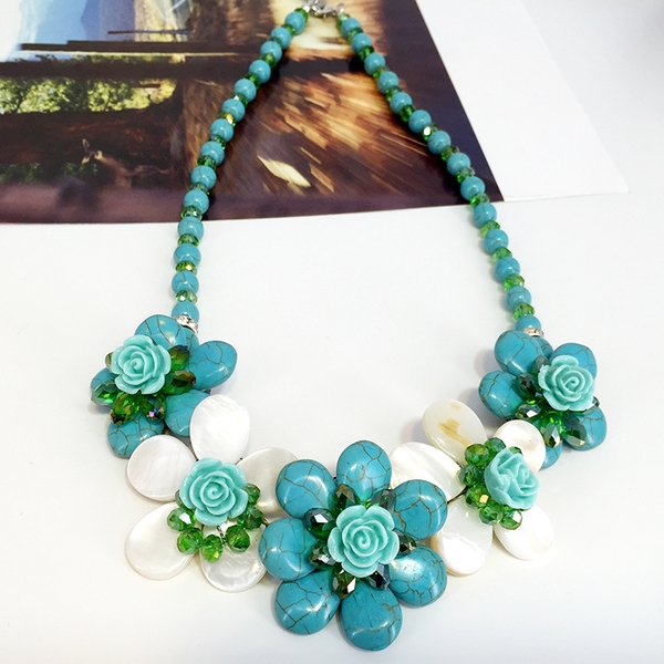 Дамски колиета в много различни цветове и форми - 35 модела