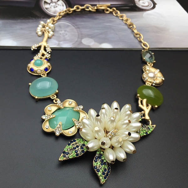 Дамски колиета в много различни цветове и форми - 35 модела