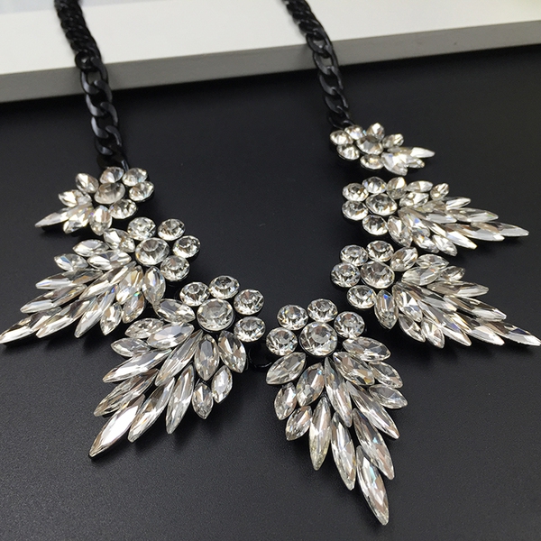 Дамски колиета в много различни цветове и форми - 35 модела