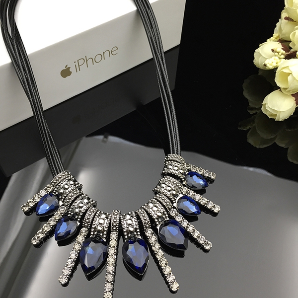 Дамски колиета в много различни цветове и форми - 35 модела