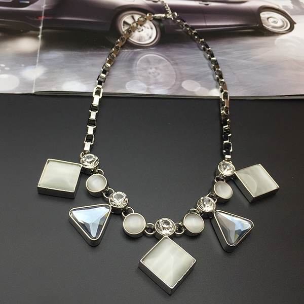 Дамски колиета в много различни цветове и форми - 35 модела