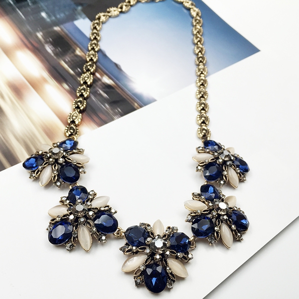 Дамски колиета в много различни цветове и форми - 35 модела