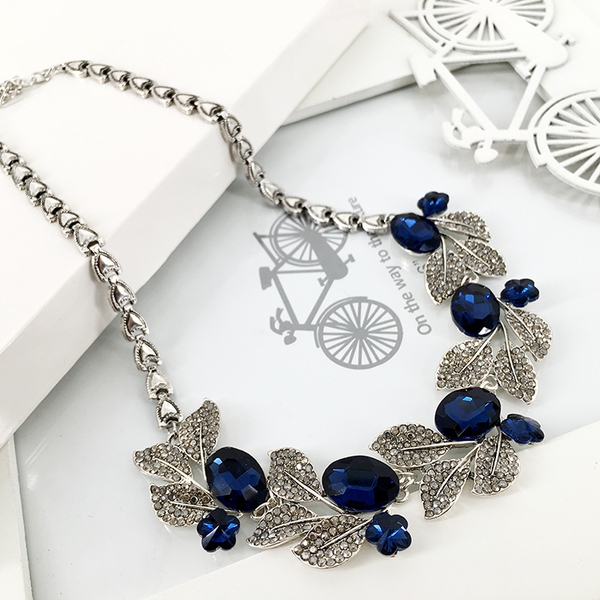 Дамски колиета в много различни цветове и форми - 35 модела