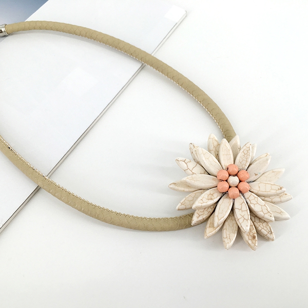 Дамски колиета в много различни цветове и форми - 35 модела