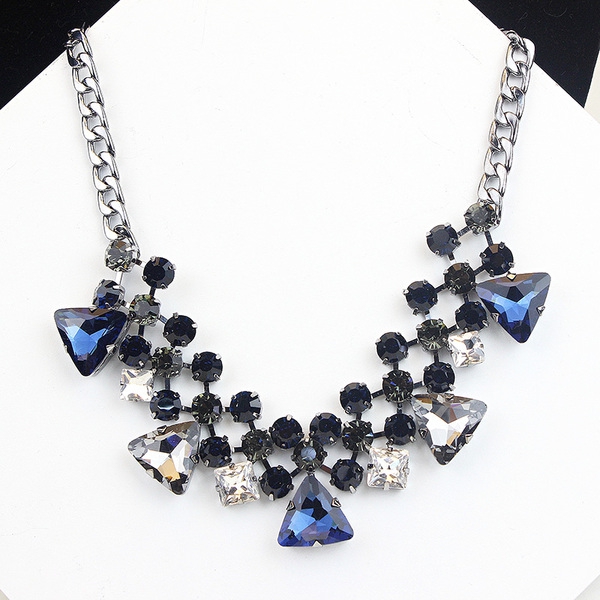 Γυναικείο κολιέ με τεχνητά πολύτιμους λίθους σε τριγωνικό και στρογγυλό σχήμα - 2 μοντέλα
