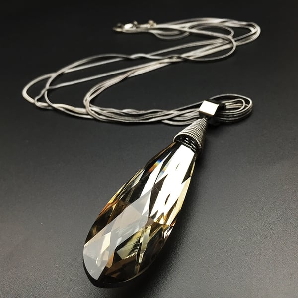 Γυναικεία κολιέ σε μπλε, ασημί και μαύρο - 23 διαφορετικά μοντέλα