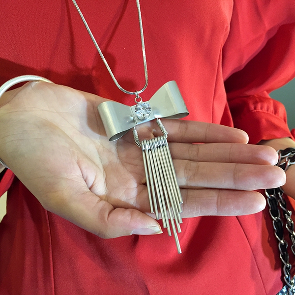 Γυναικεία κολιέ σε μπλε, ασημί και μαύρο - 23 διαφορετικά μοντέλα