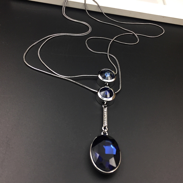 Γυναικεία κολιέ σε μπλε, ασημί και μαύρο - 23 διαφορετικά μοντέλα